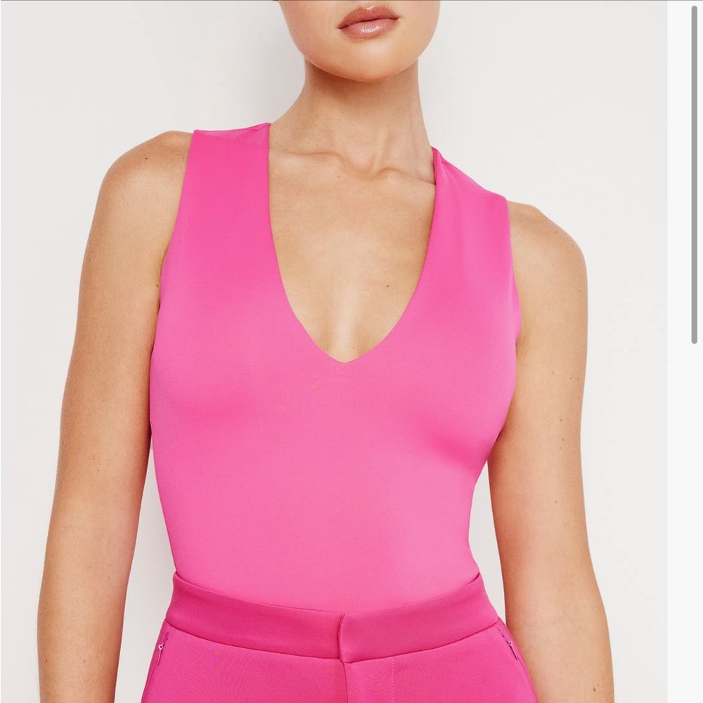 NWOT Good American V-Neck Scuba Thong Bodysuit Size S